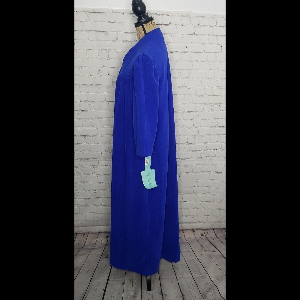 Nwt Deadstock Vintage Vanity Fair Gown - Picture 3 of 12